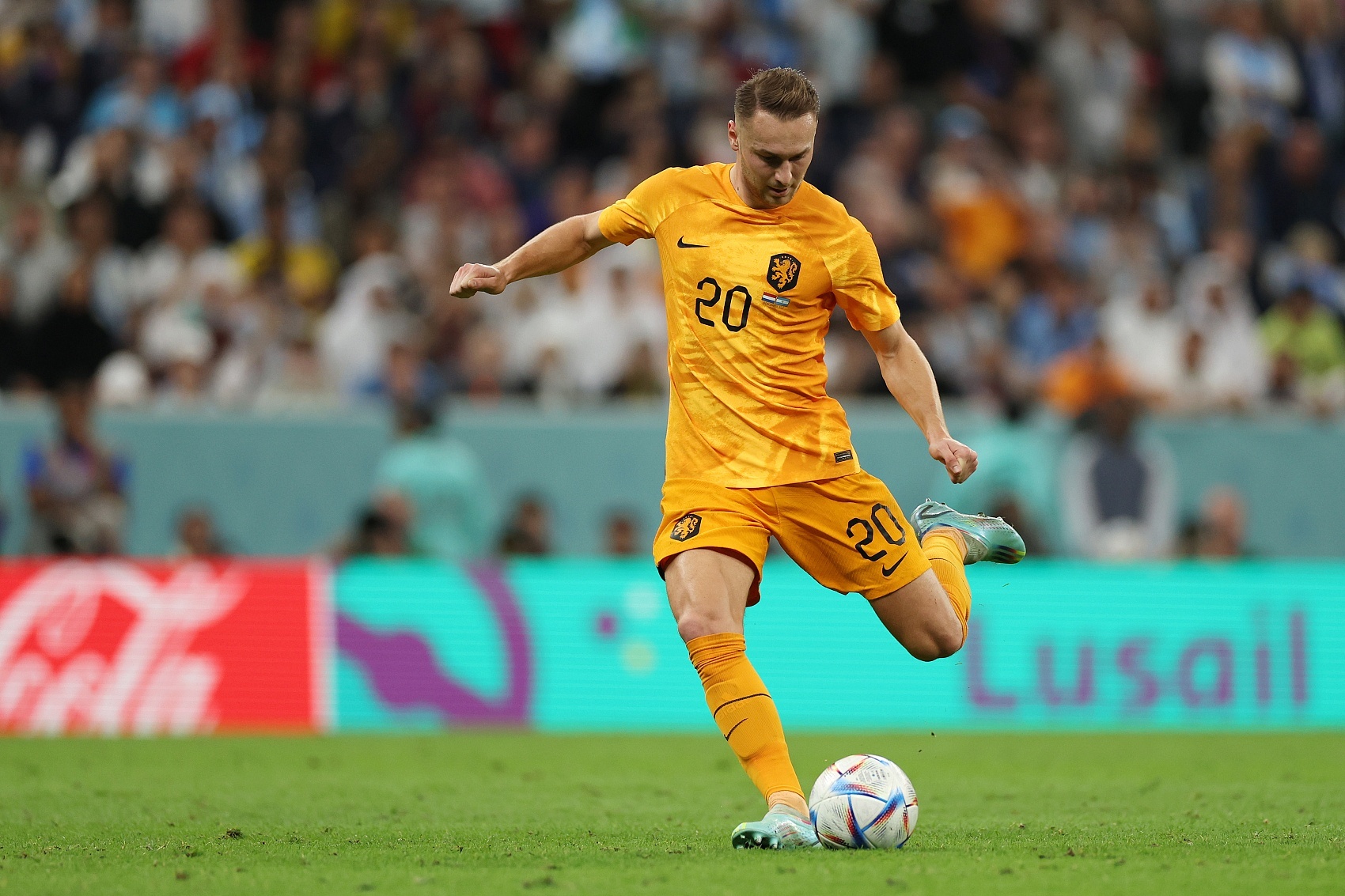 荷兰队努力追赶，希望继续前进取得好成绩