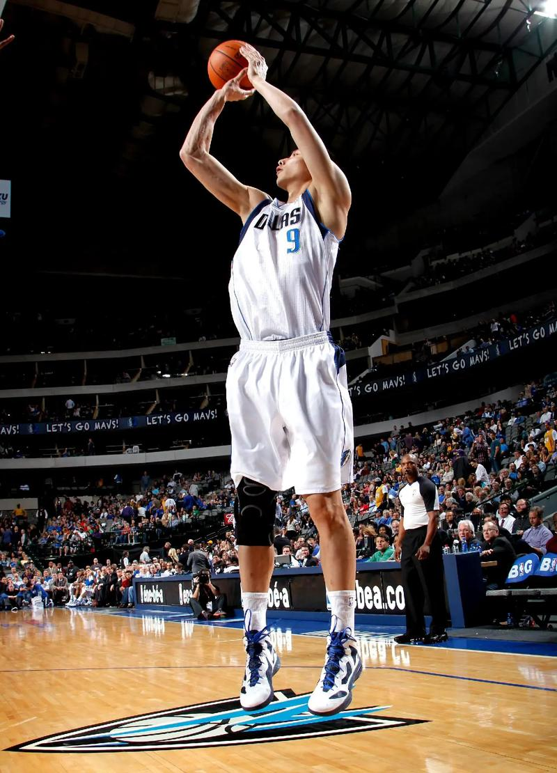 篮球巨星再次舞起战靴,谁能阻挡?的简单介绍 篮球巨星再次舞起战靴,谁能阻挡?的简单介绍