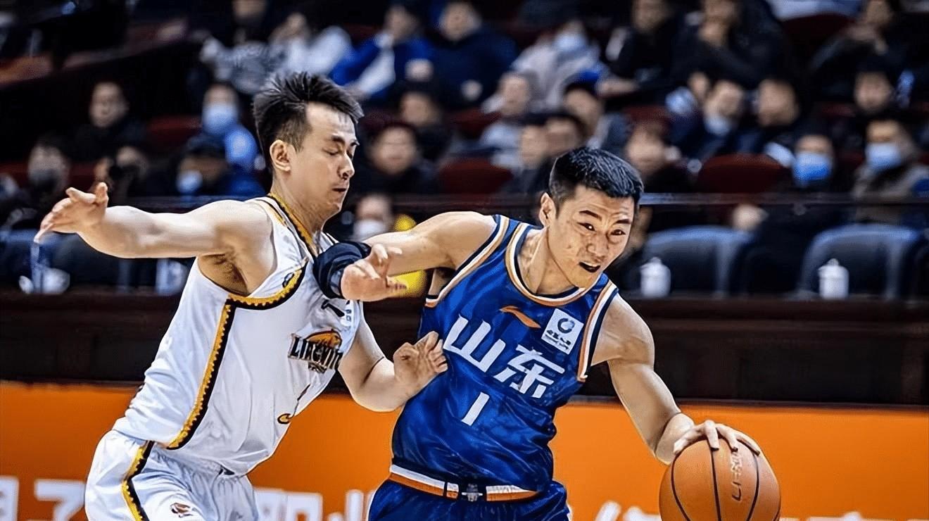 甘肃男篮场上合作默契，实现多次连胜