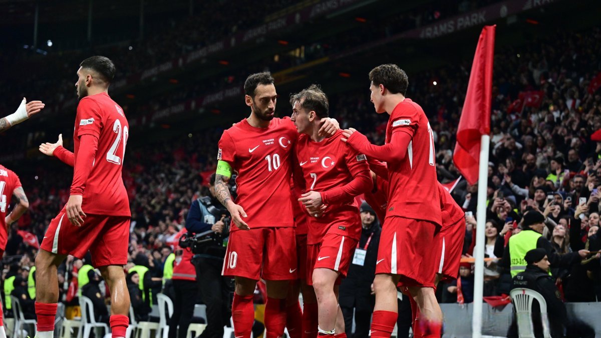 包含欧洲之巅争霸赛场，壮士绝不退缩的词条