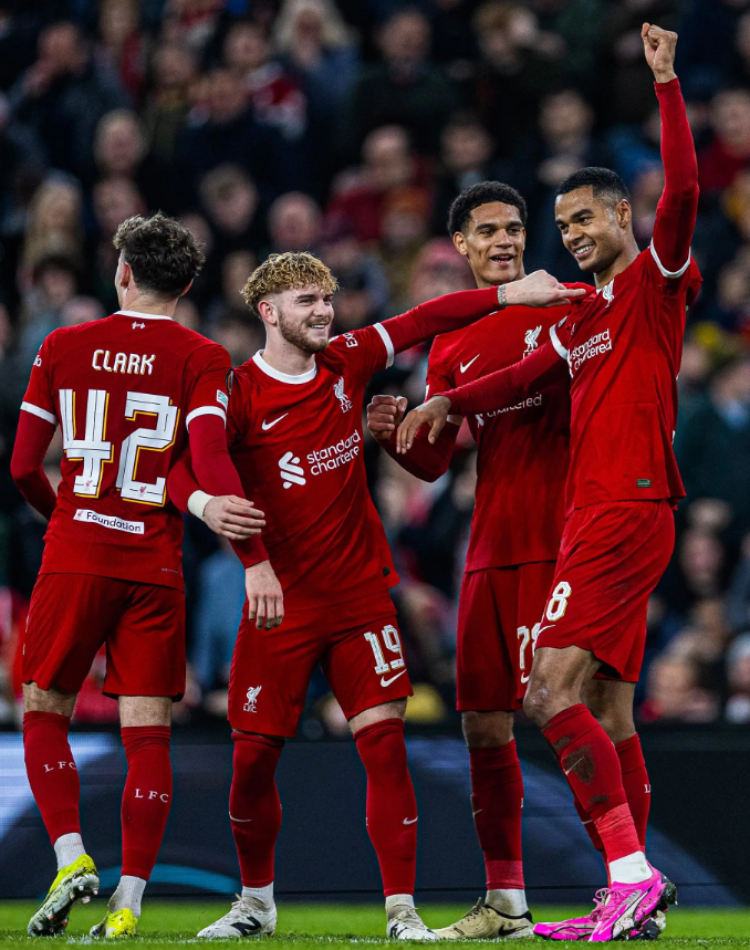 惊天逆转！赛车战队挺进四强