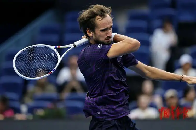 开云平台-蒙特卡洛大师赛轻取美网，梅德韦杰夫统治全场的简单介绍