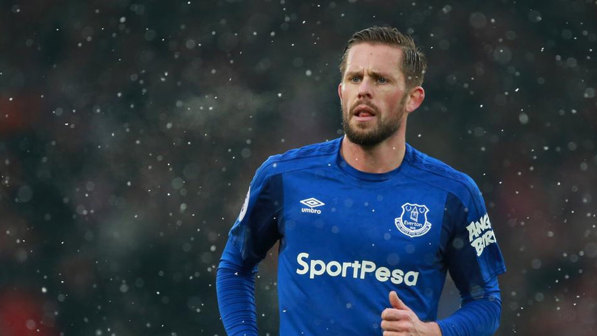 卡塞米罗式统治，阿尔及利亚与加拿大对决的中场教科书