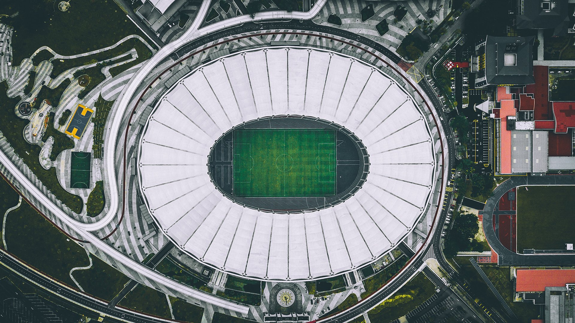 2026世界杯F组，乌拉圭风暴横扫智利，C罗以神迹定义不灭传奇